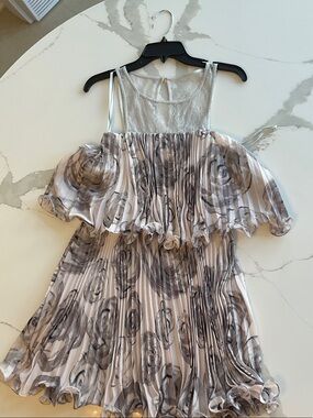 BCBGMaxAzria Gray and White Pleated Off-Shoulder Floral Dress